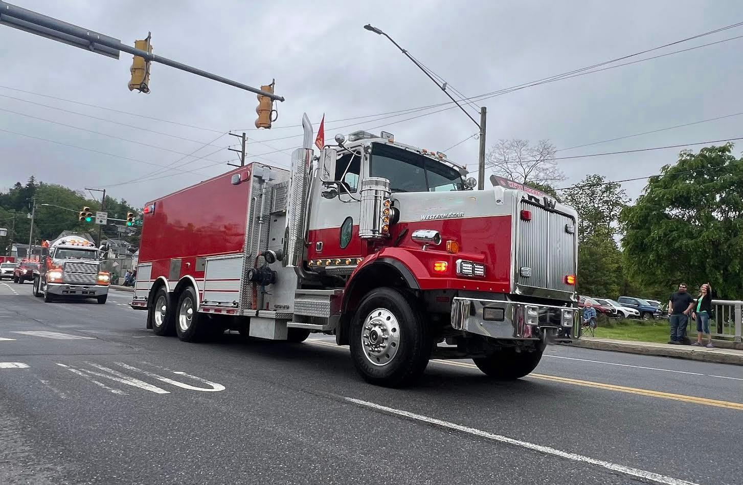 2014 Western Star Pumper Tanker - image 3
