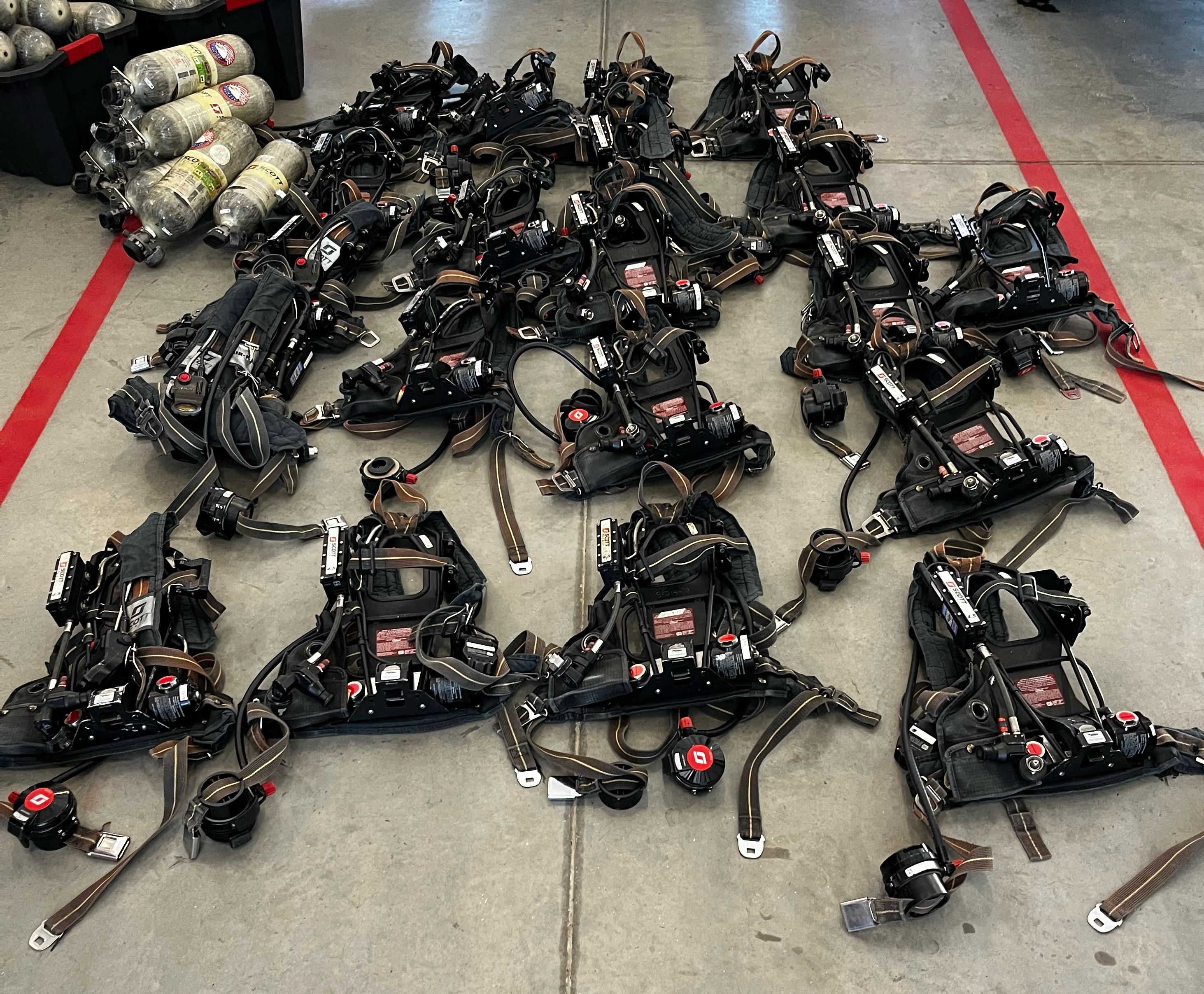 Scott 4.5 SCBA 4500 PSI with Spare Cylinder - image 2