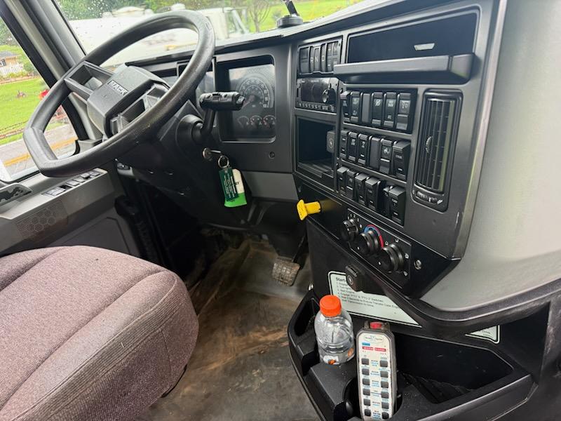 2022 Mack Vermeer Hydrovac - image 11