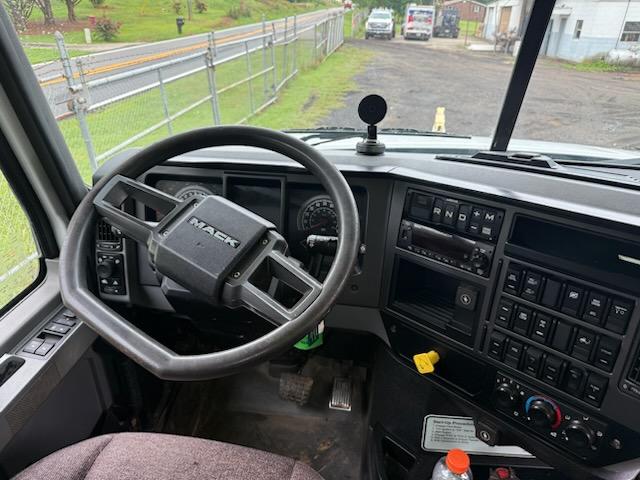 2022 Mack Vermeer Hydrovac - image 19