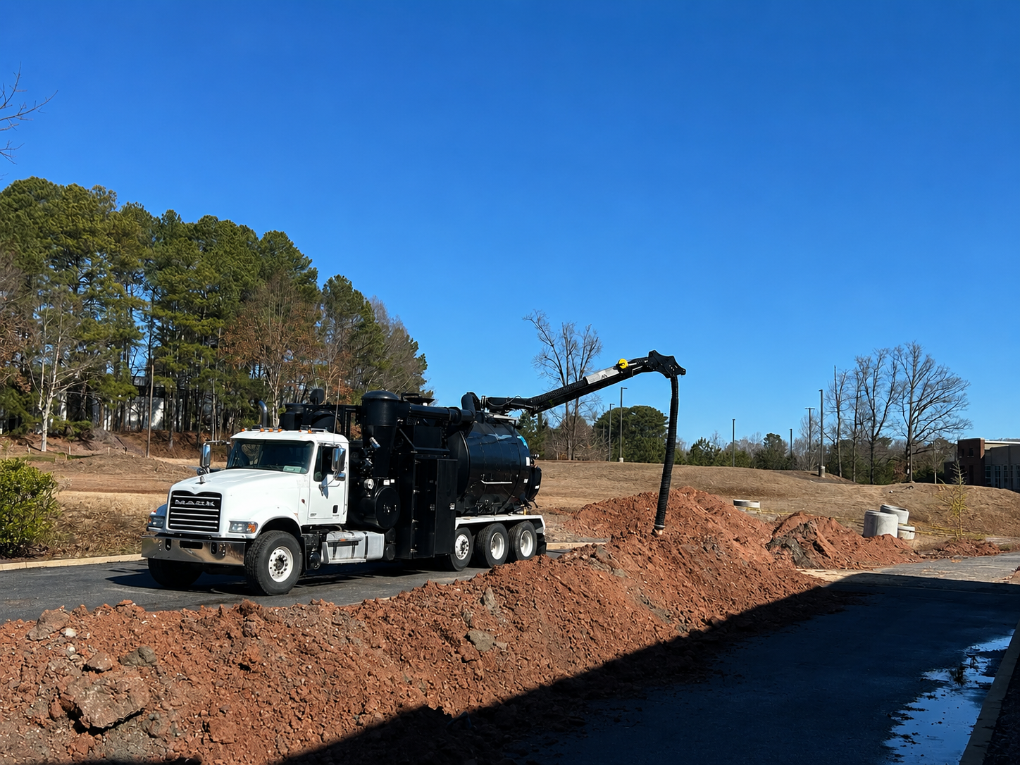 2022 Mack Vermeer Hydrovac - image 1