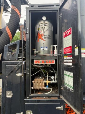 2022 Mack Vermeer Hydrovac - image 17