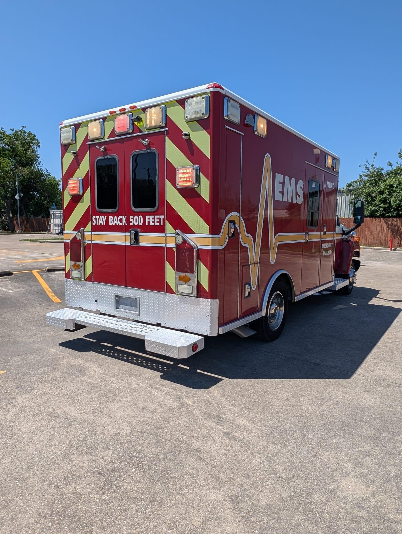 2009 Wheeled Coach Chevrolet Type I Ambulance - image 5