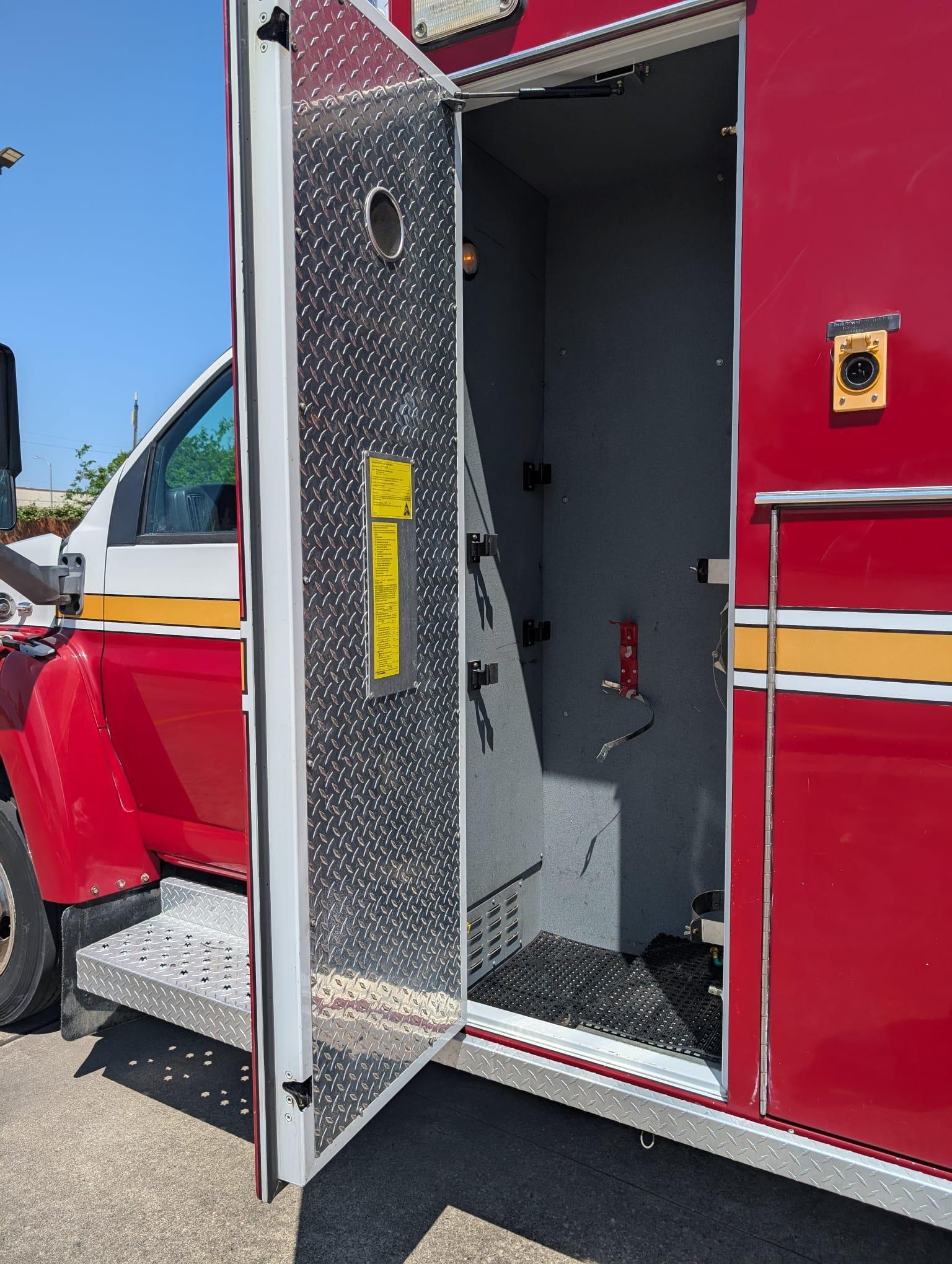 2009 Wheeled Coach Chevrolet Type I Ambulance - image 21