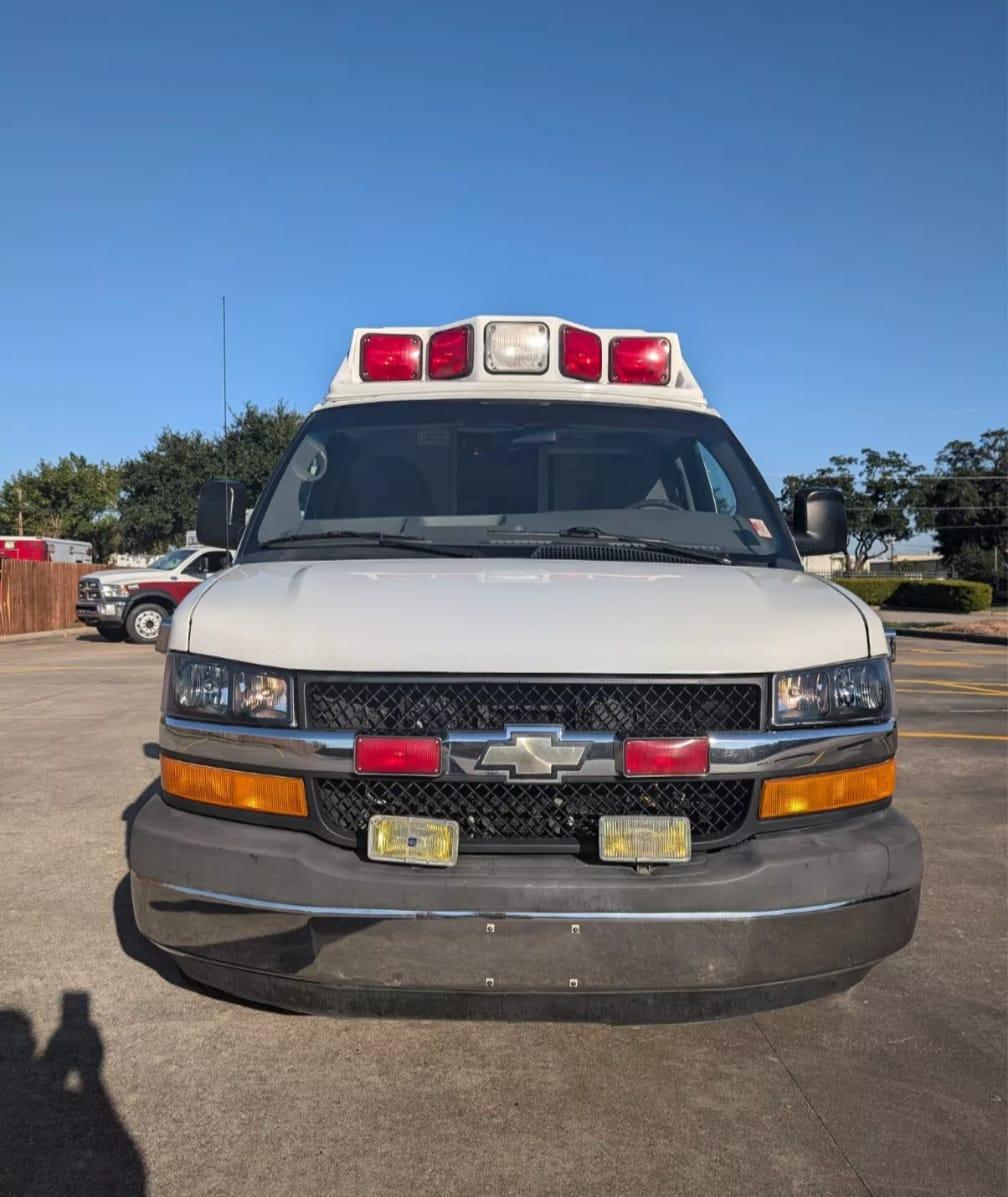 2012 Wheeled Coach Chevrolet Type II Ambulance - image 7