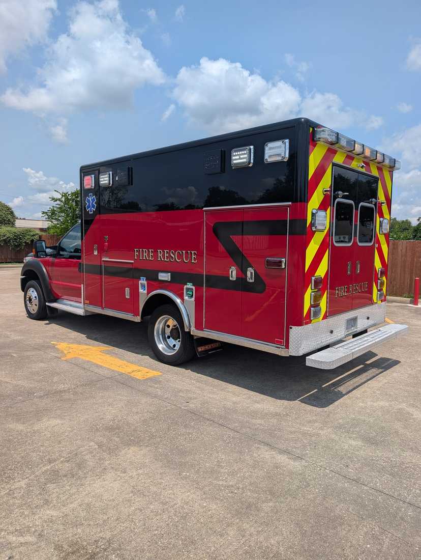 2015 Horton Ford 4x4 Type I Ambulance — photo 3