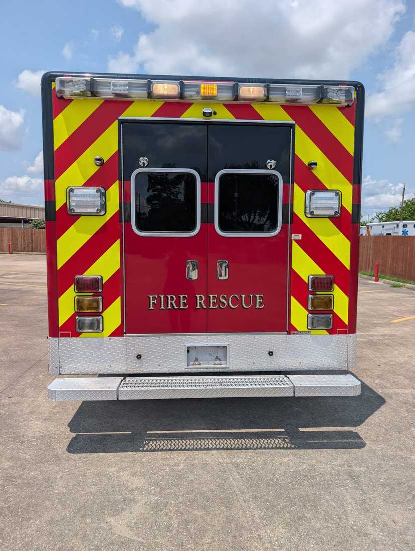 2015 Horton Ford 4x4 Type I Ambulance — photo 4