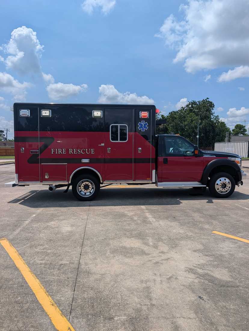 2015 Horton Ford 4x4 Type I Ambulance — photo 6