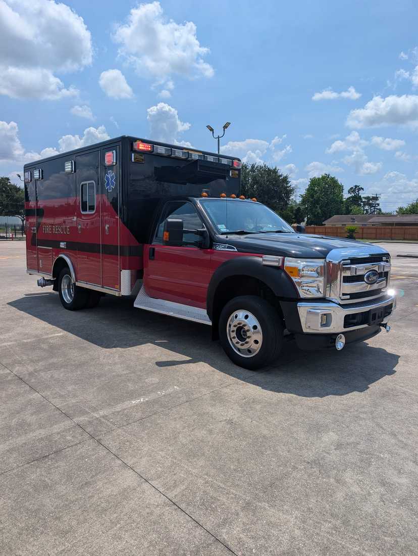 2015 Horton Ford 4x4 Type I Ambulance — photo 7