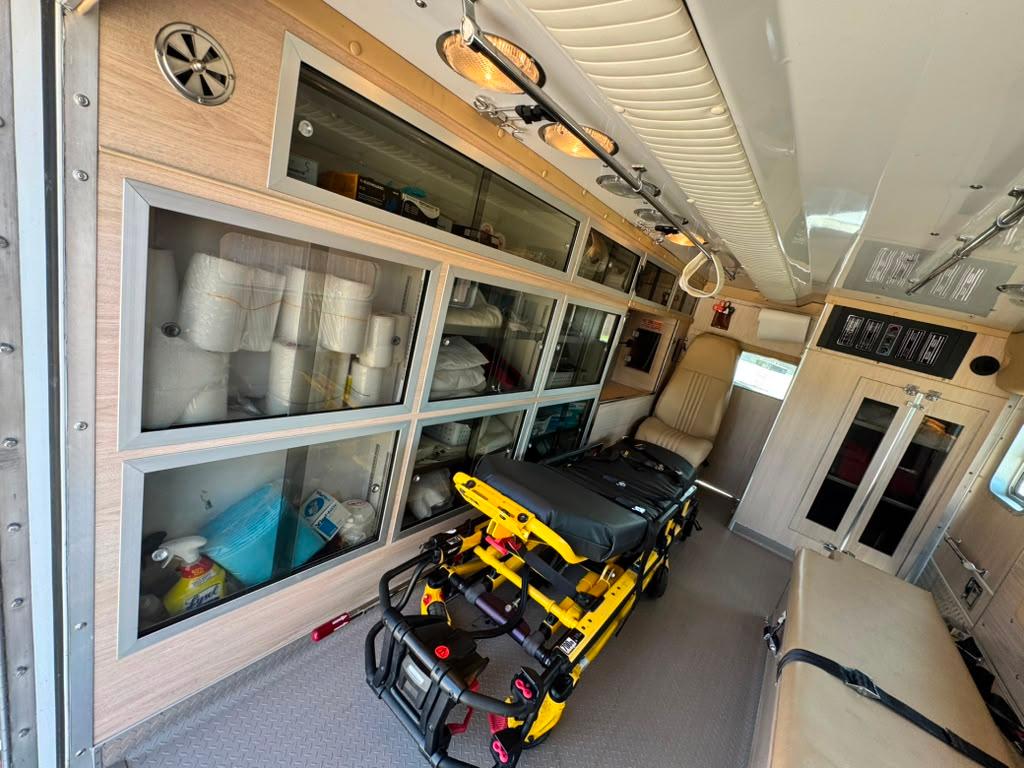 2003 Ford Type III Ambulance - image 17