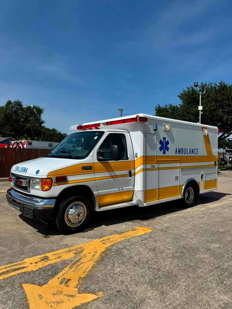 2003 Ford Type III Ambulance