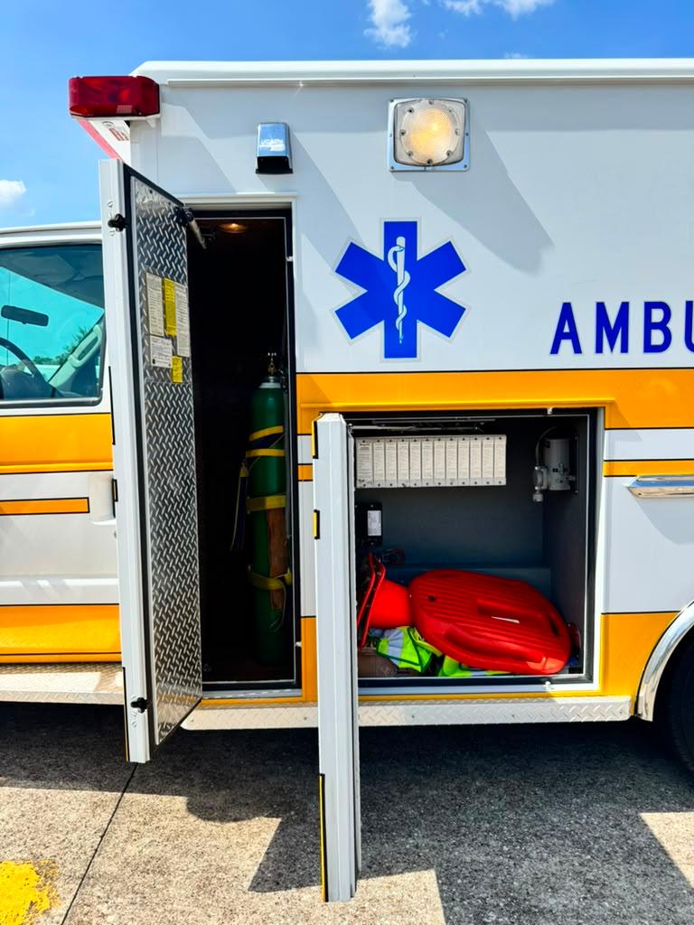 2003 Ford Type III Ambulance - image 23