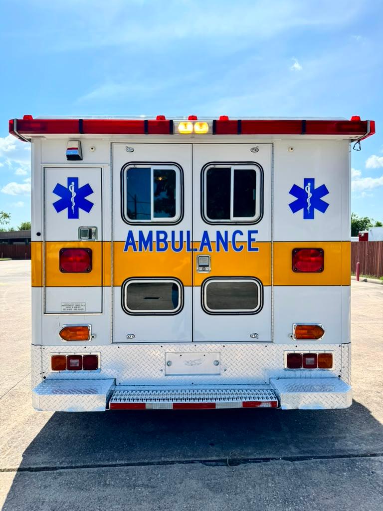 2003 Ford Type III Ambulance - image 9