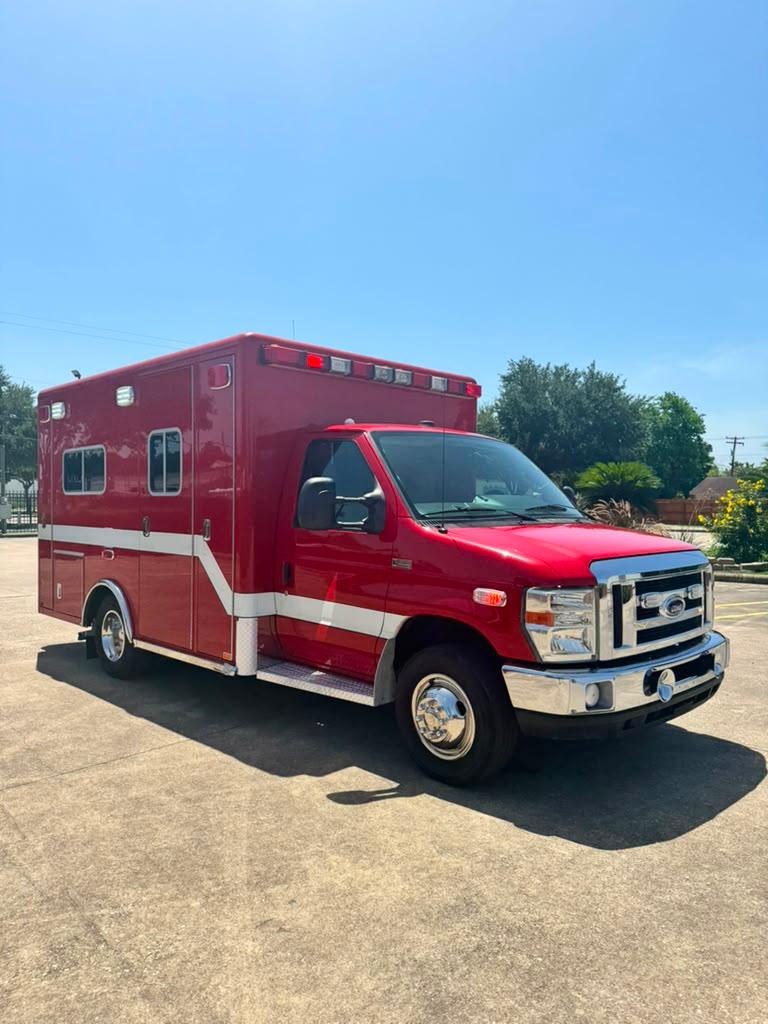 2012 Ford Type III Ambulance - image 7