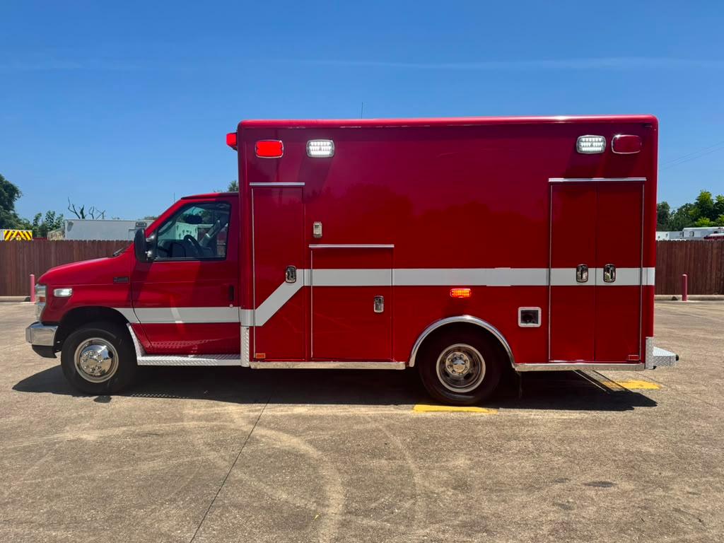 2012 Ford Type III Ambulance - image 2