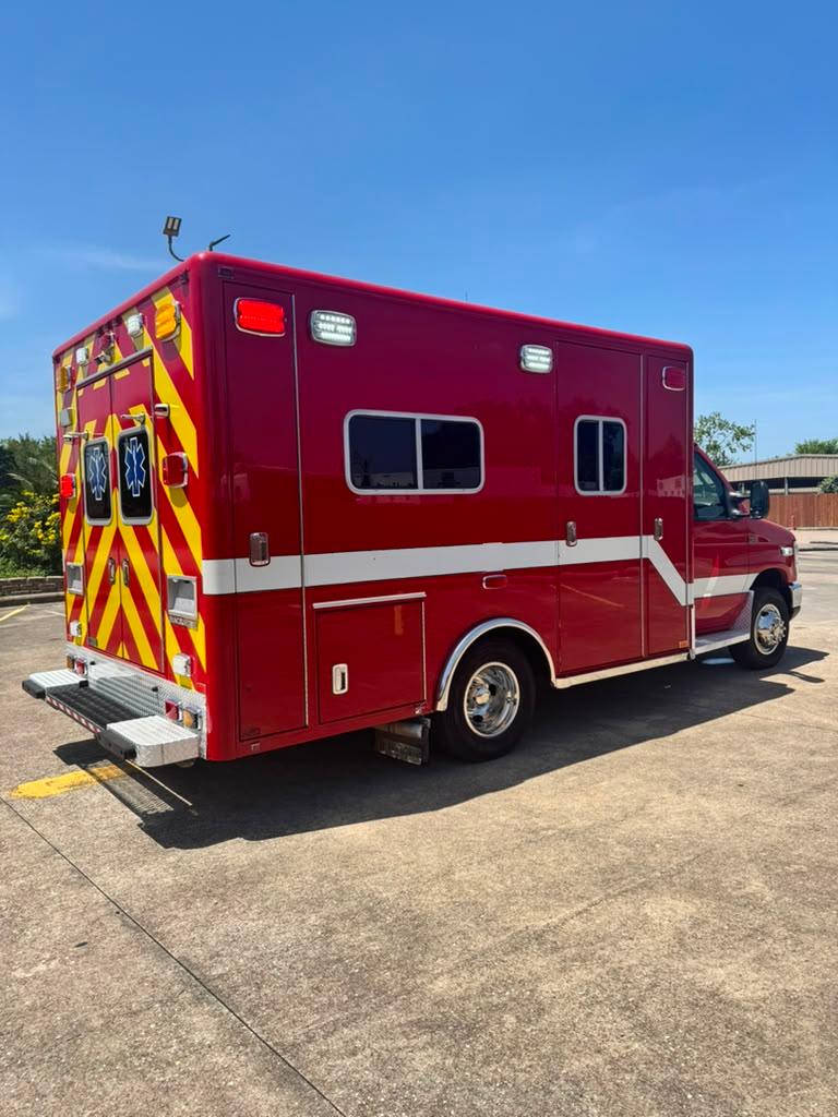 2012 Ford Type III Ambulance - image 5