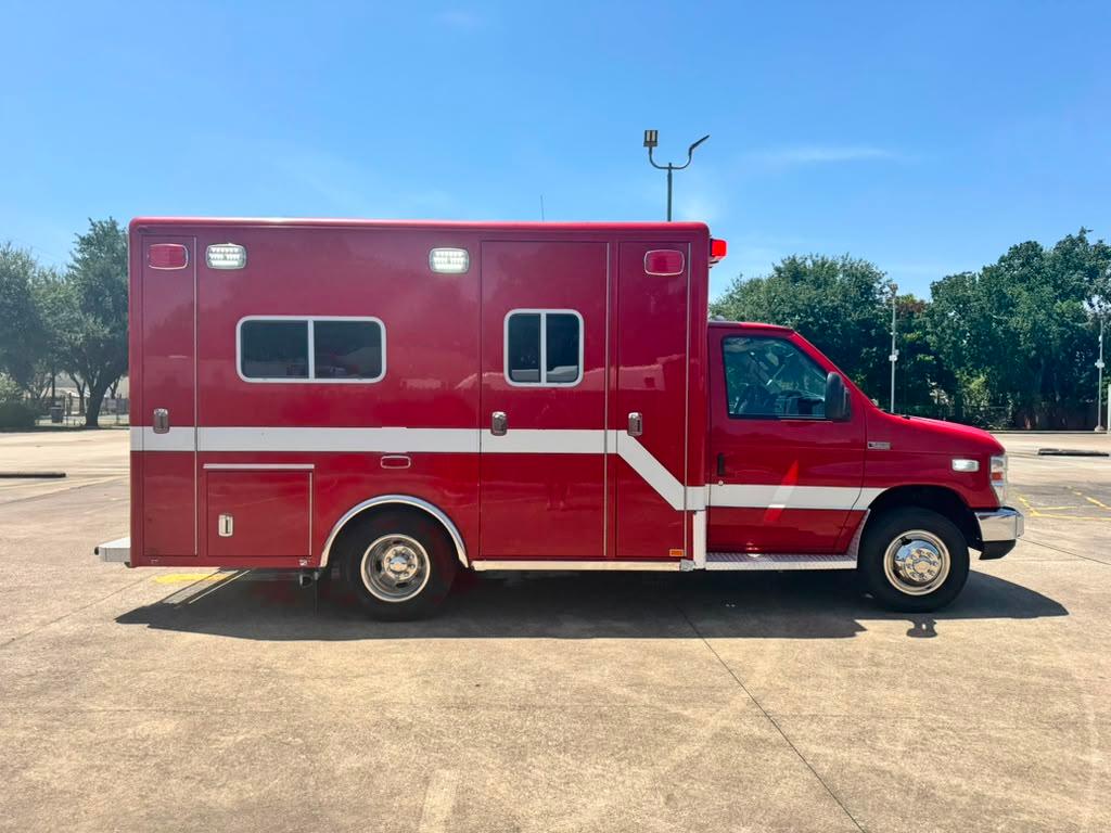2012 Ford Type III Ambulance - image 6