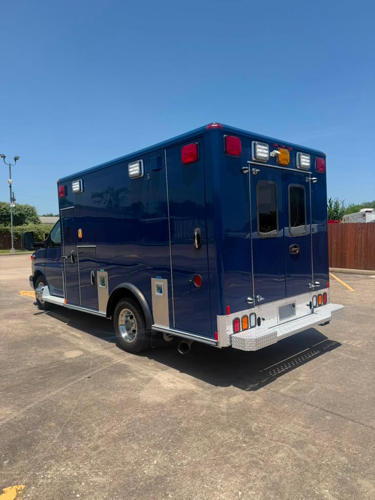 2015 Wheeled Coach Chevrolet Type III Ambulance - image 8