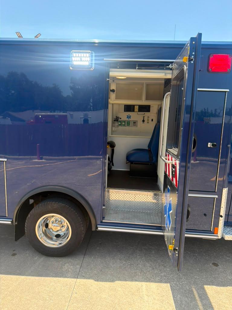 2015 Wheeled Coach Chevrolet Type III Ambulance - image 20