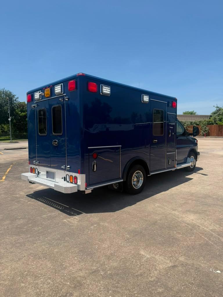 2015 Wheeled Coach Chevrolet Type III Ambulance - image 4