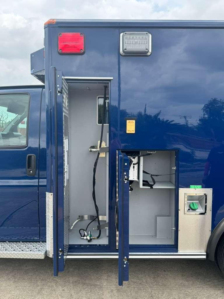 2015 Wheeled Coach Chevrolet Type III Ambulance - image 17