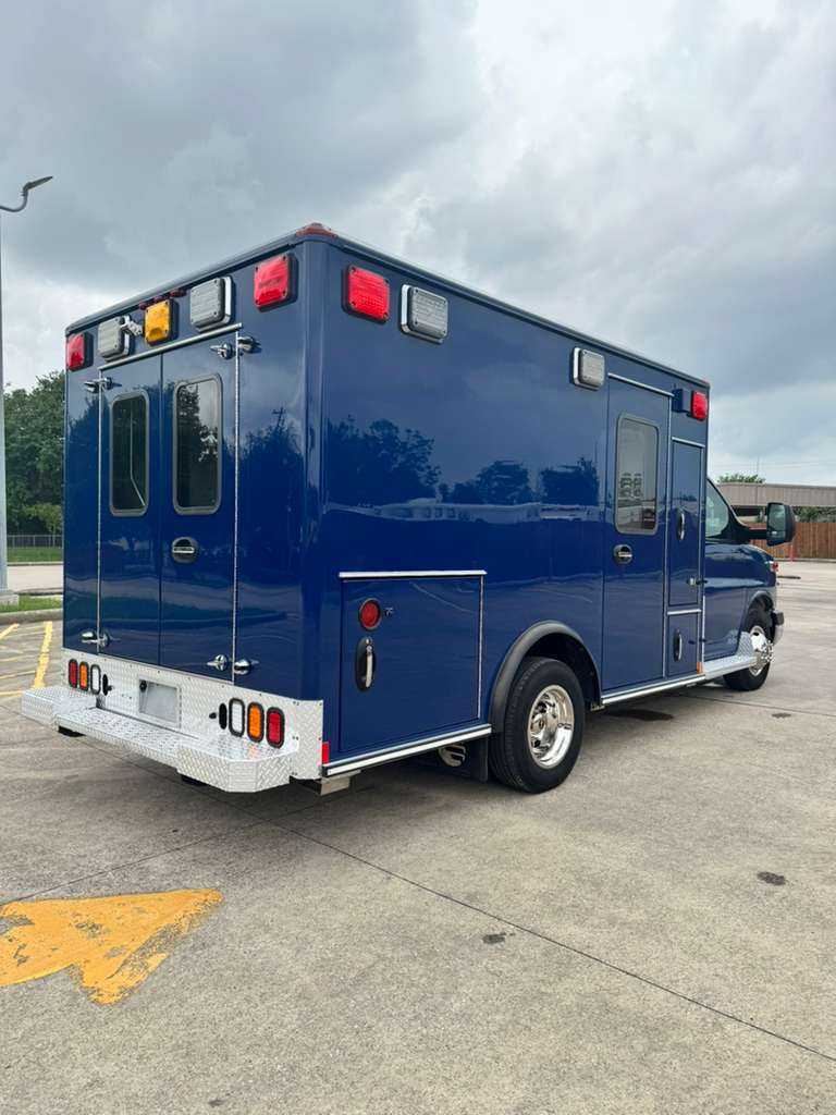 2015 Wheeled Coach Chevrolet Type III Ambulance — photo 5