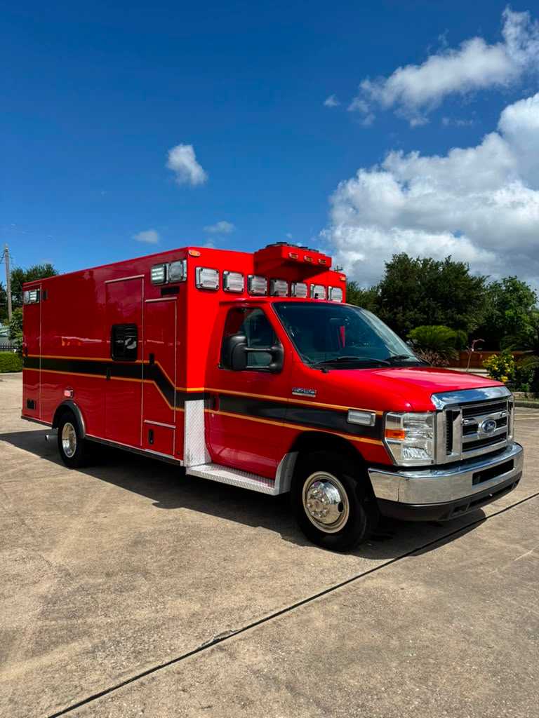 2016 Braun Ford Type III Ambulance — photo 7
