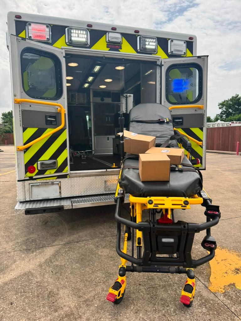 2016 PL-Custom Ford Type III Ambulance - image 29