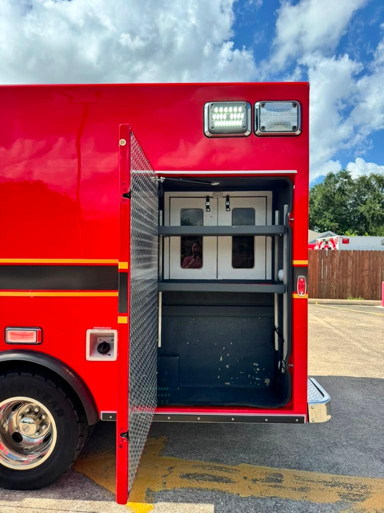 2016 Braun Ford Type III Ambulance - image 17
