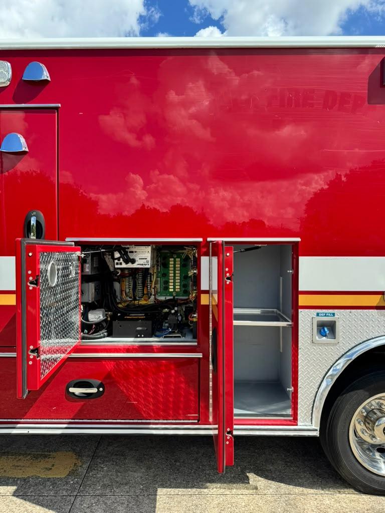 2016 REV Ford Type I Ambulance - image 21