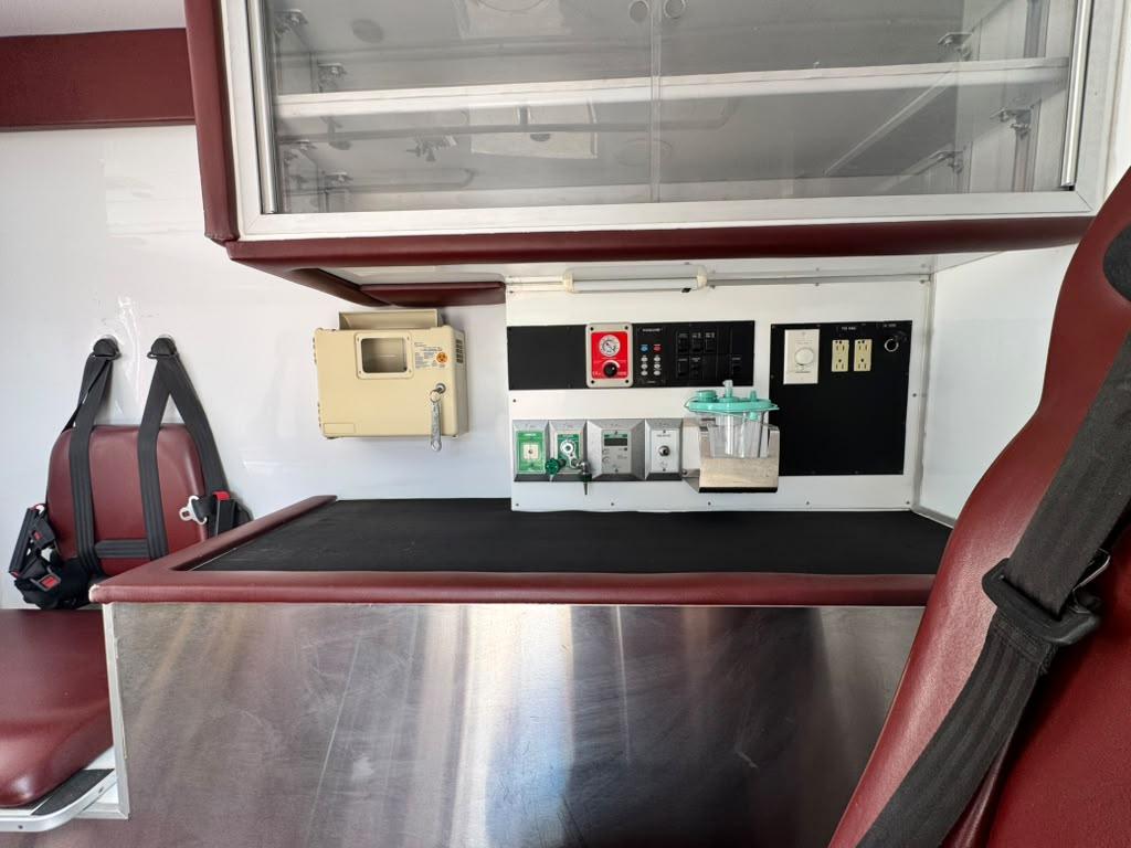2016 REV Ford Type I Ambulance - image 32