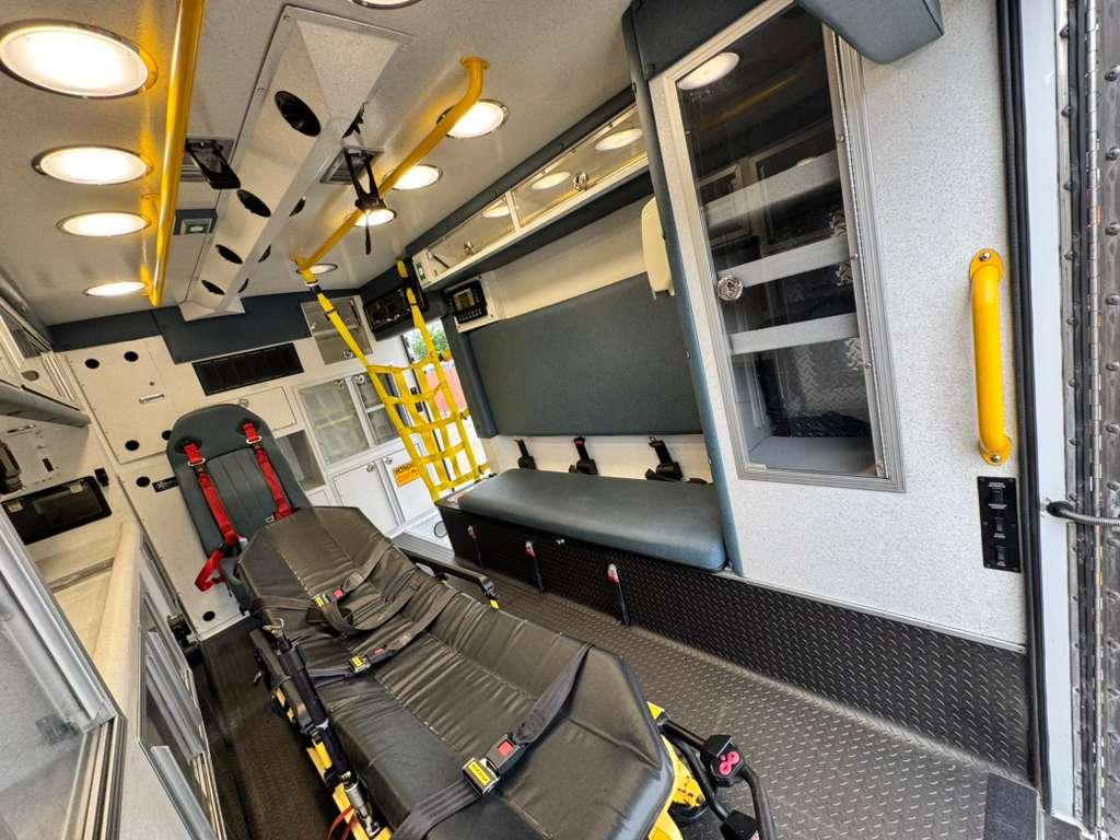 2016 Braun Ford Type I Ambulance - image 27