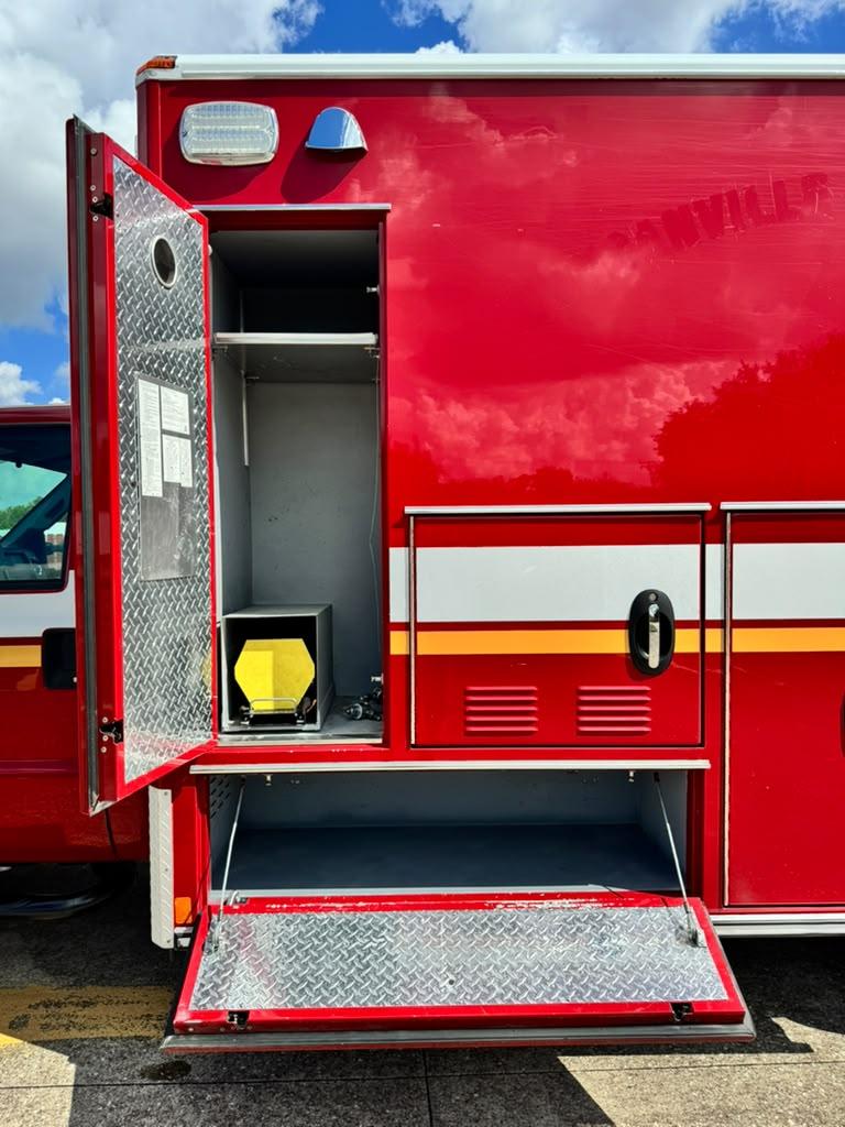 2016 REV Ford Type I Ambulance - image 22