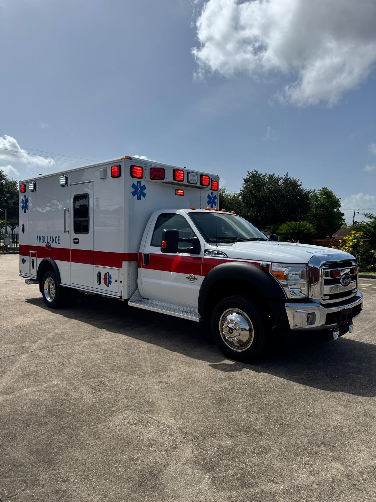 2016 Wheeled Coach Ford Type I Ambulance - image 7