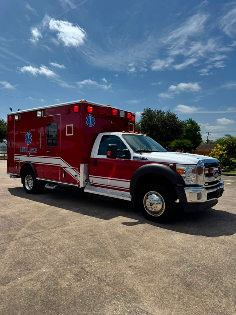 2016 Wheeled Coach Ford Type I Ambulance - image 7