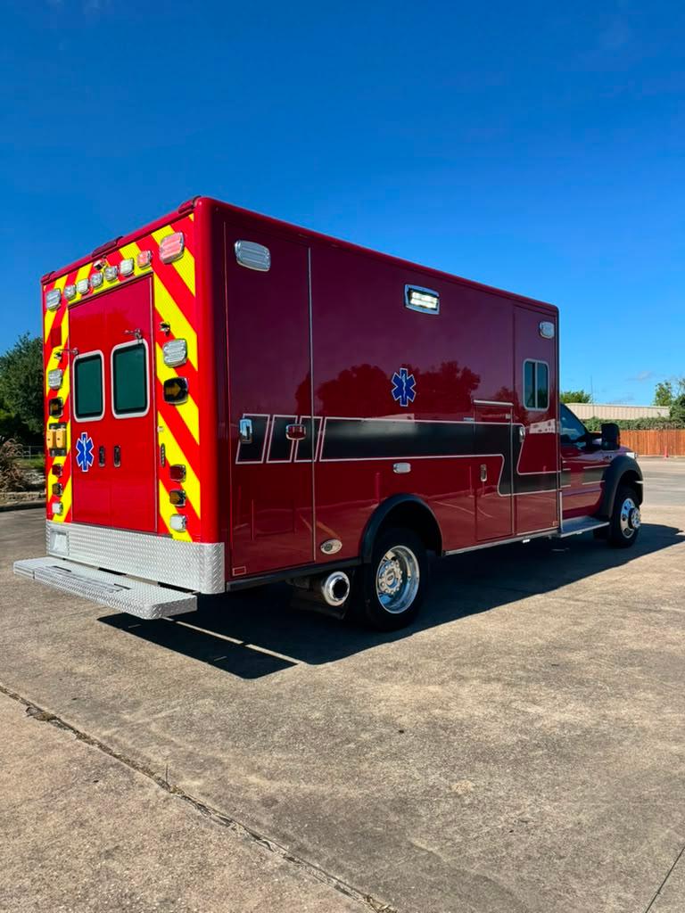 2016 Horton Ford Type I Ambulance - image 8