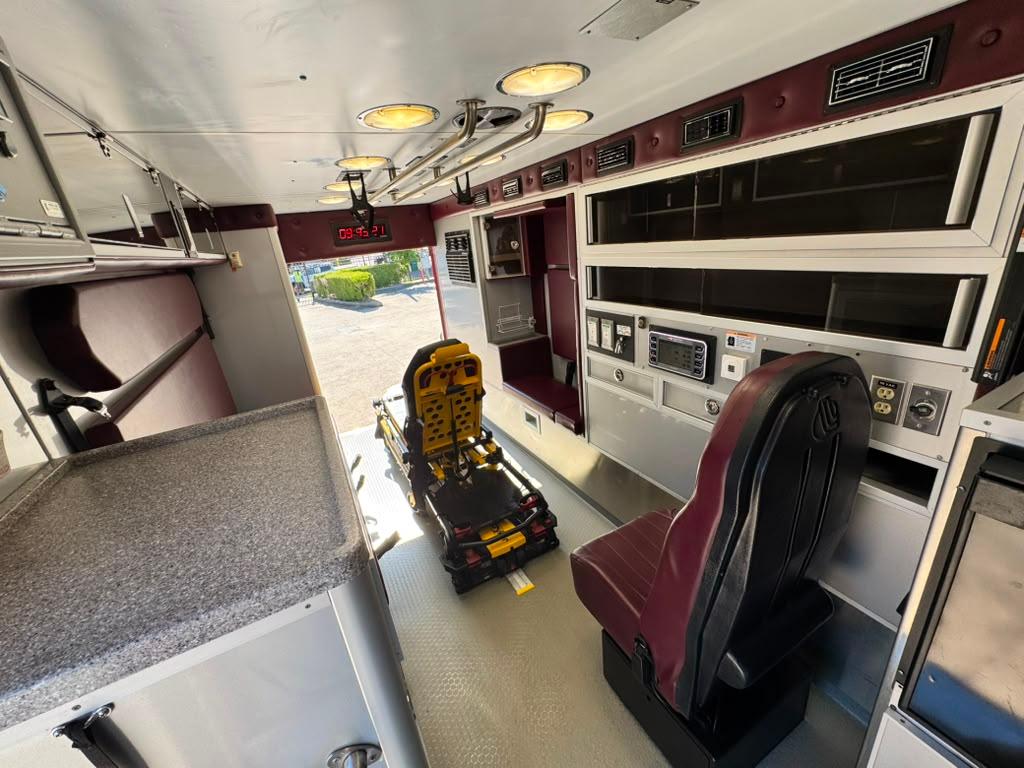 2016 Horton Ford Type I Ambulance - image 17