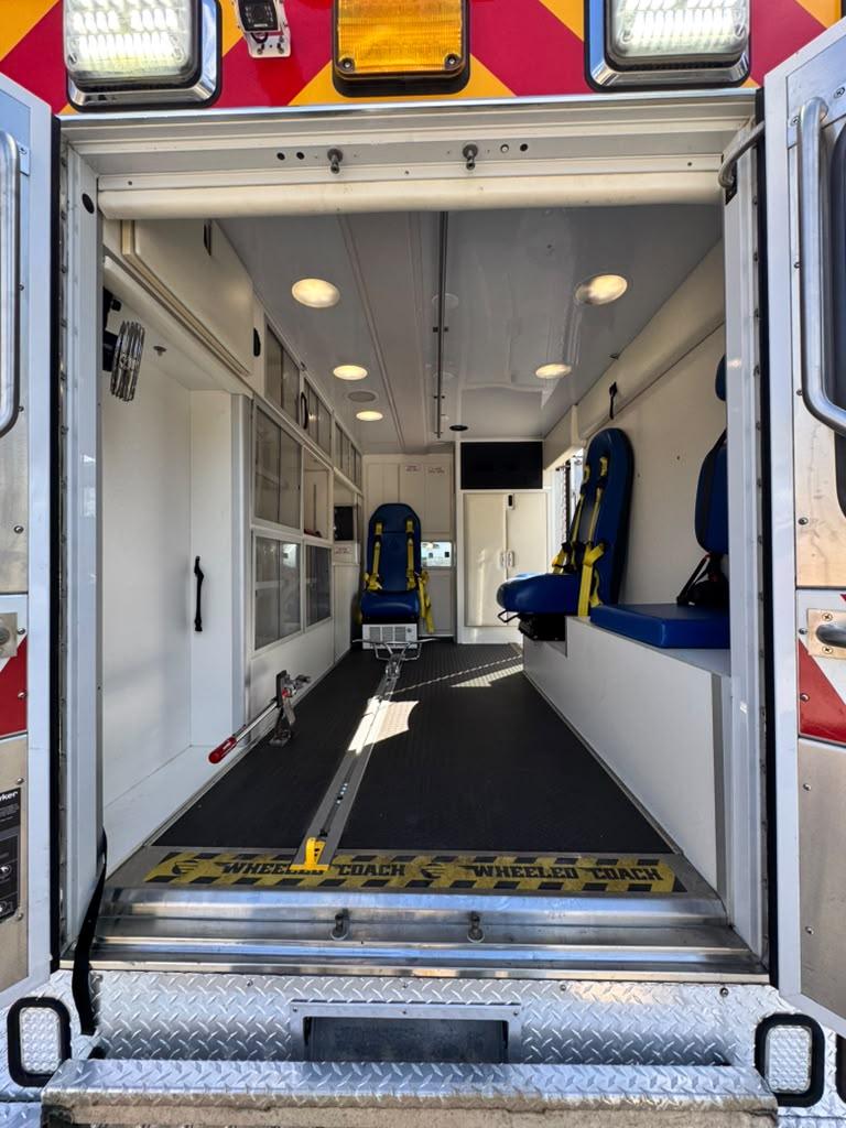 2017 Ford F350 4x4 Type I Ambulance - image 10