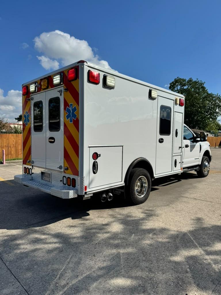 2017 Ford F350 4x4 Type I Ambulance - image 7