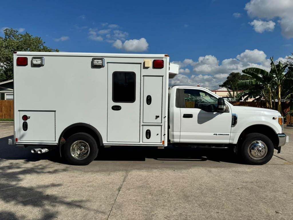 2017 Ford F350 4x4 Type I Ambulance - image 5