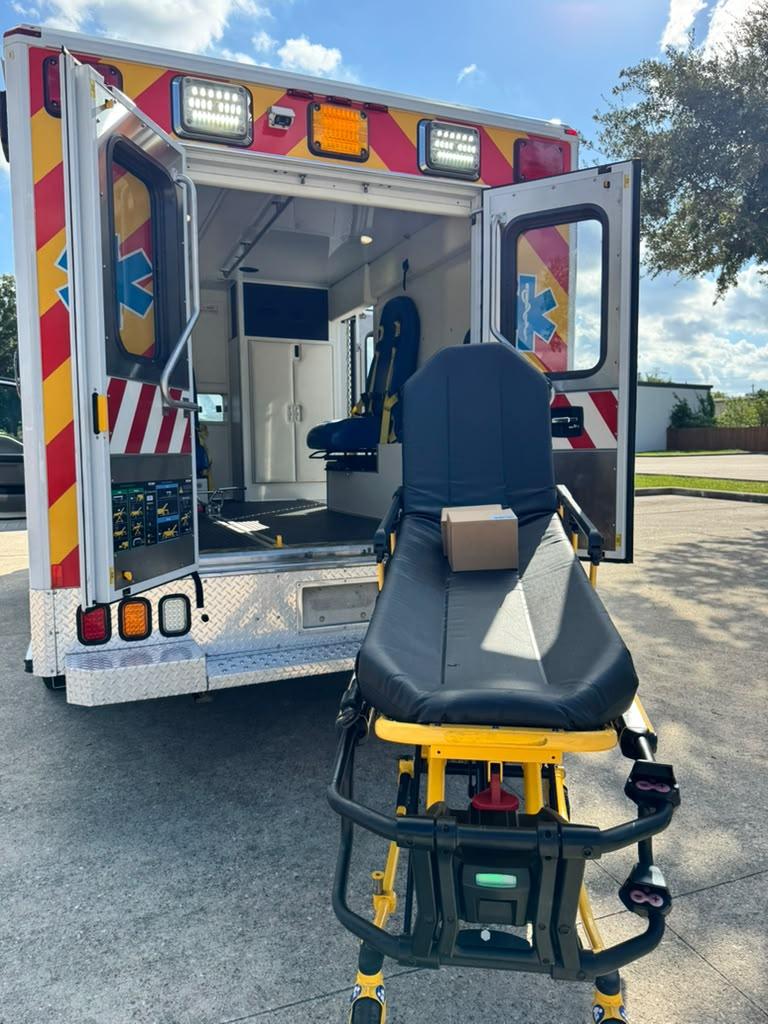 2017 Ford F350 4x4 Type I Ambulance - image 9