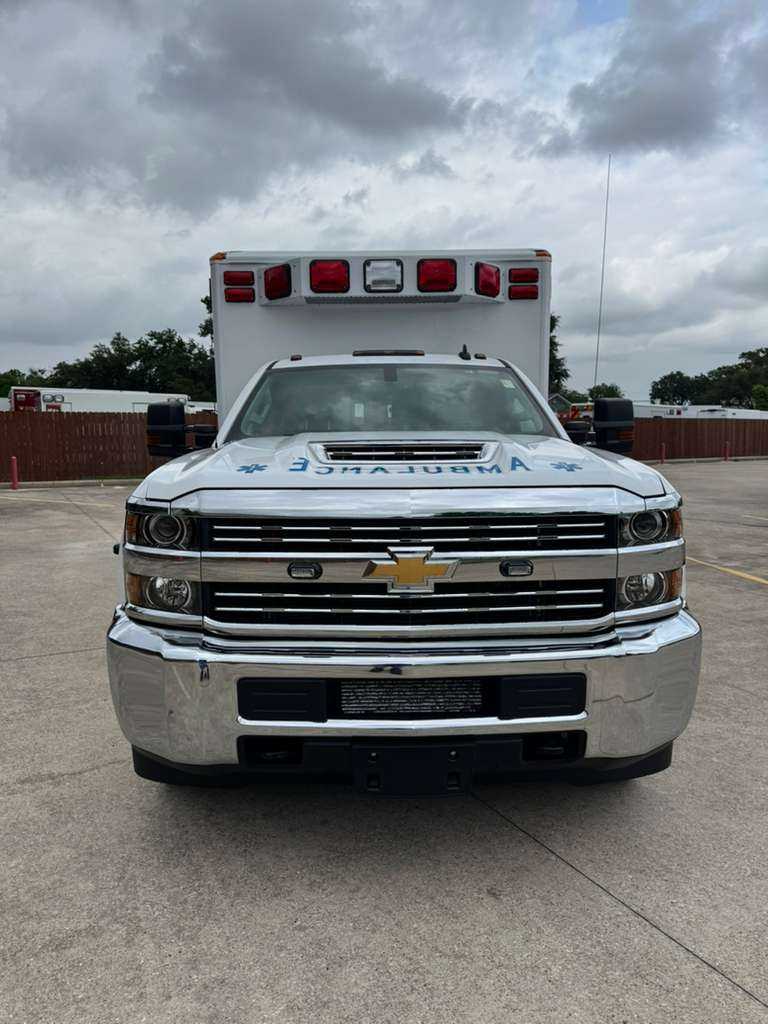 2018 REV Chevrolet Type I Ambulance — photo 8