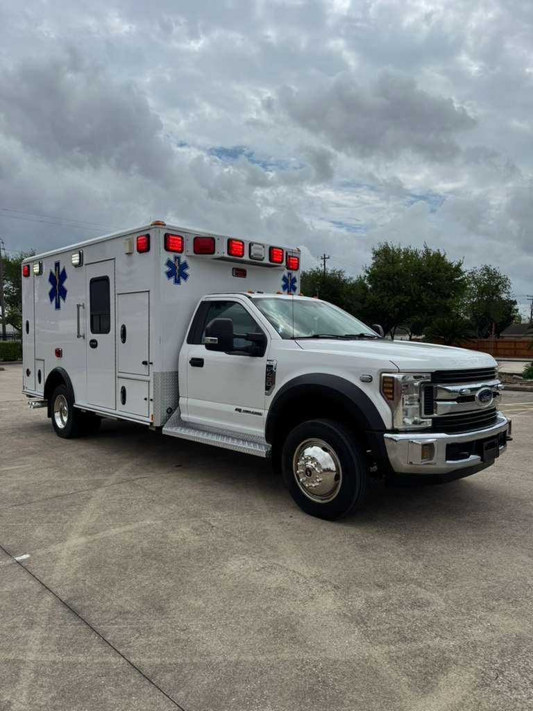 2018 Wheeled Coach Ford Type I Ambulance — photo 7