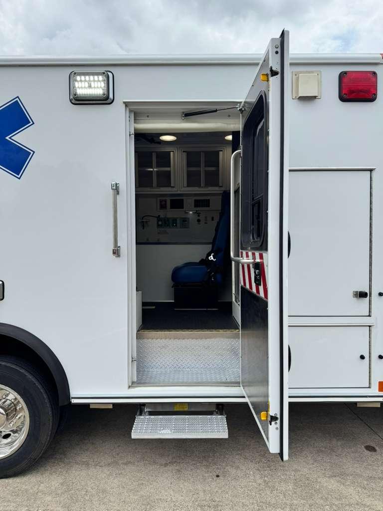 2018 Wheeled Coach Ford Type I Ambulance - image 24