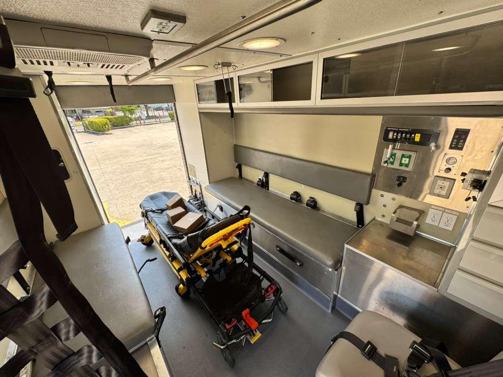 2019 Braun Ford Type I Ambulance - image 19