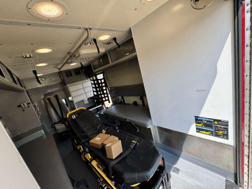 2019 Braun Ford Type I Ambulance - image 18