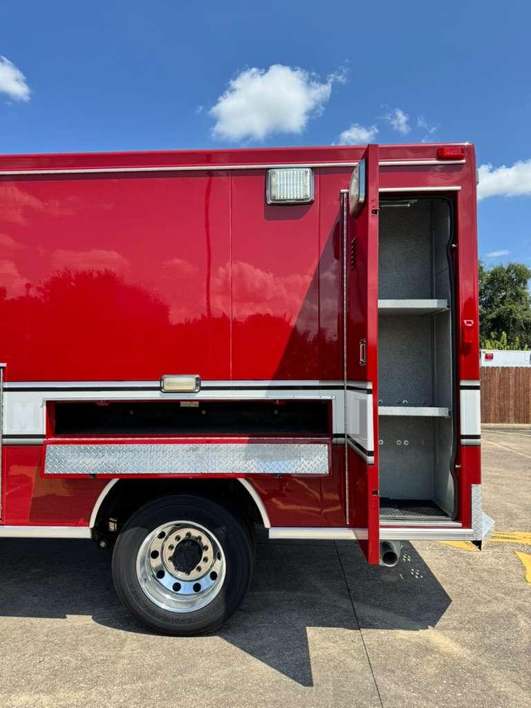 2019 Braun Ford Type I Ambulance - image 6