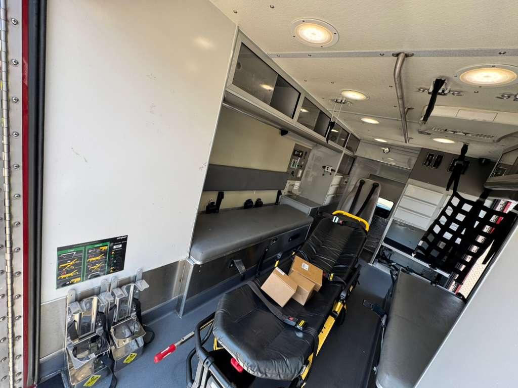 2019 Braun Ford Type I Ambulance - image 17