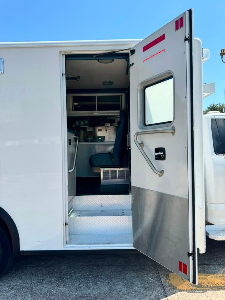 2019 Horton Ford Type I Ambulance - image 14