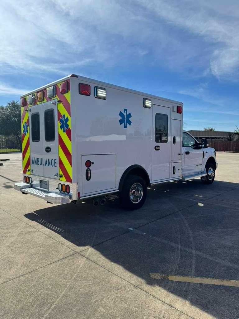 2019 Ford Type I Ambulance - image 3
